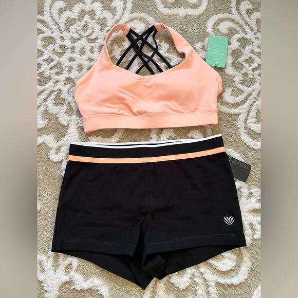 Forever21 workout set (shorts/bra) XS - Picture 2 of 2
